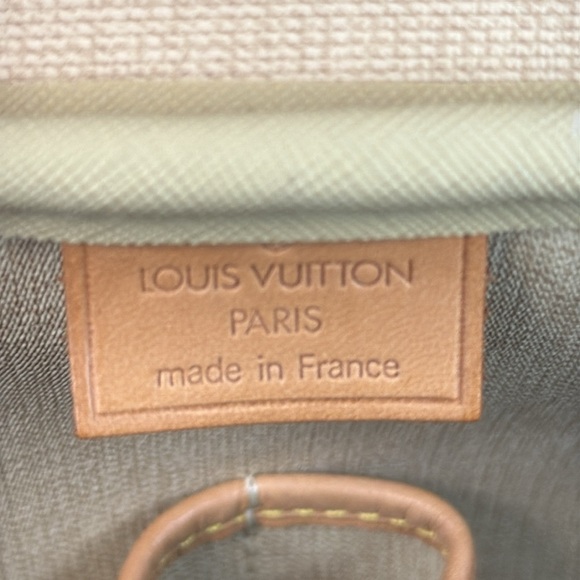 Louis Vuitton Monogram Canvas Deauville Bag - Picture 9 of 11